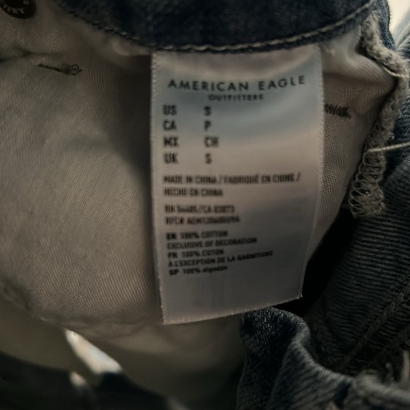 Women’s American Eagle denim shorts overalls size small - Picture 2 of 3